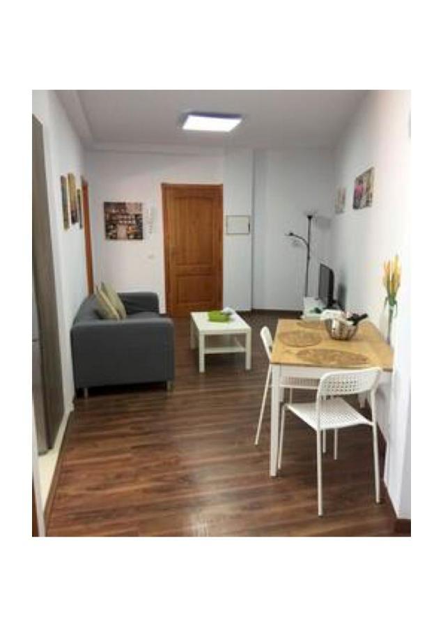Apartamentos Cerca Del Aeropuerto อินเกนิโอ ภายนอก รูปภาพ