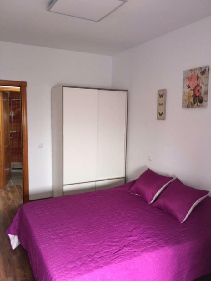 Apartamentos Cerca Del Aeropuerto อินเกนิโอ ภายนอก รูปภาพ